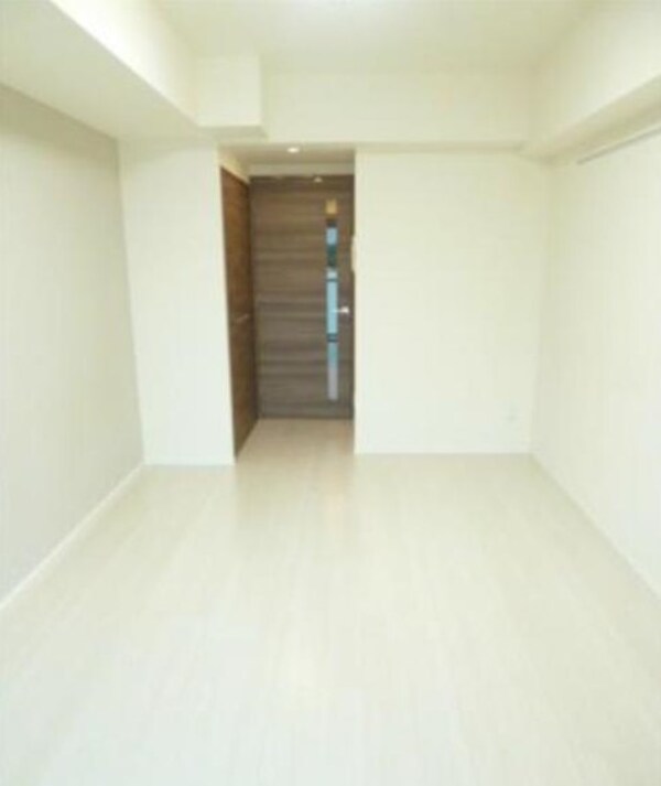 居室(7.1帖の洋室。)