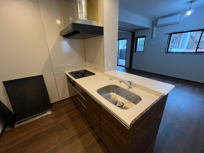 物件内観写真3　(システムキッチン。)