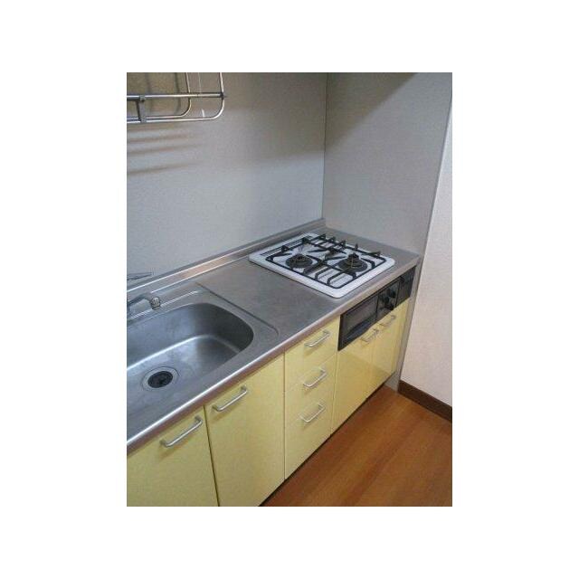 物件内観写真3　(グリル付き２口コンロ。)