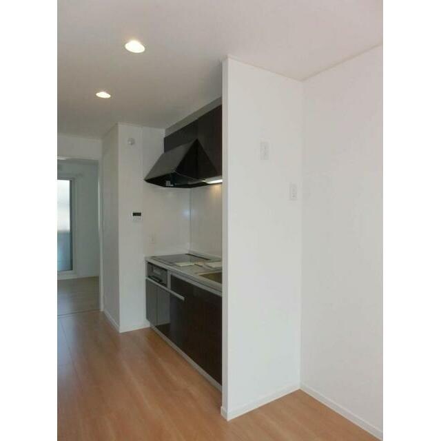 物件内観写真3　(IHクッキングヒーター。)