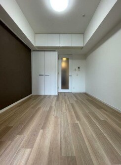 物件内観写真2　(明るい洋室！)