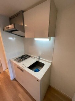 物件内観写真3　(システムキッチン。)