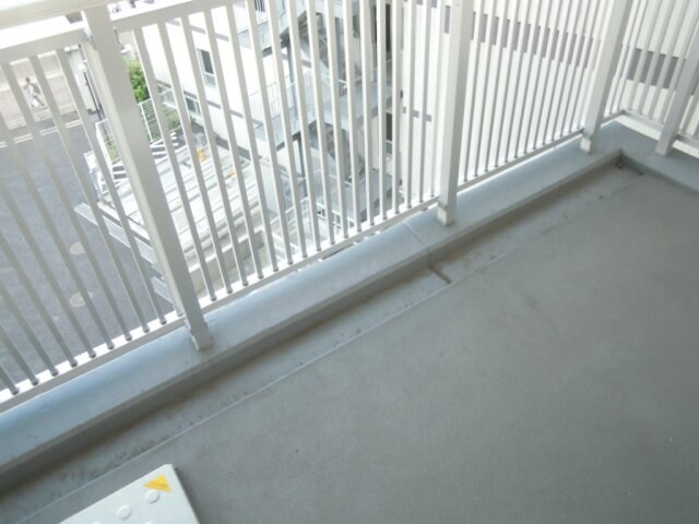 物件内観写真14　(東向きのバルコニー。)