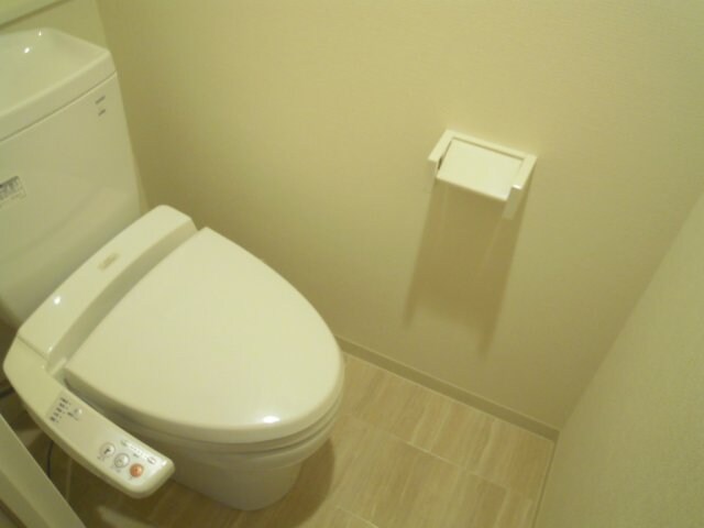 物件内観写真22　(温水洗浄便座。)