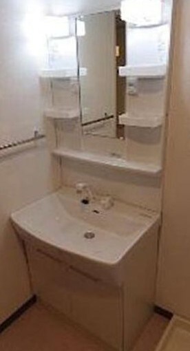 物件内観写真7　(嬉しい独立洗面台付き。)