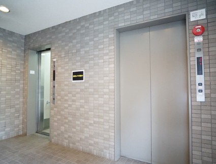 物件内観写真9　(エレベーター完備。)