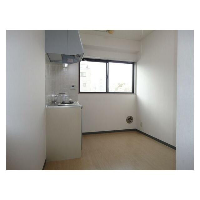 物件内観写真2　(4.2帖のきれいなDK。)