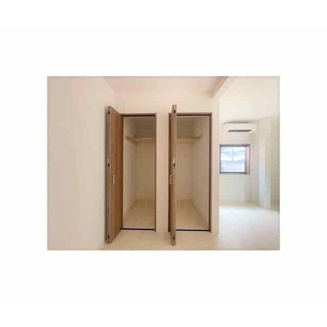 物件内観写真7　(クローゼット完備。)