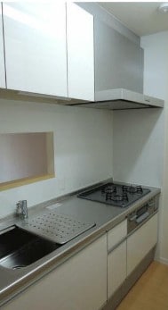 物件内観写真3　(グリル付き３口コンロ)