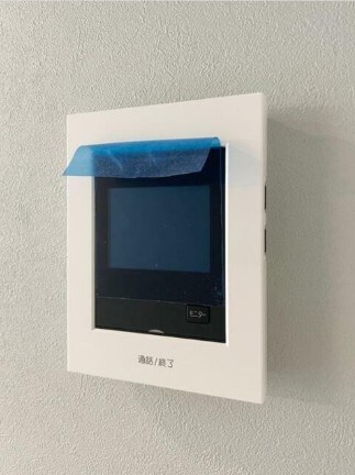 物件内観写真8　(モニター付きインターホンで防犯面も安心です！)