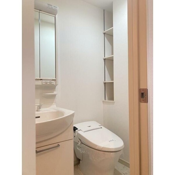 トイレ(温水洗浄便座。)