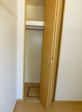 物件内観写真10　(クローゼット完備。)