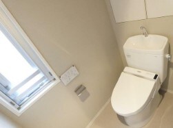 物件内観写真6　(温水洗浄便座。)