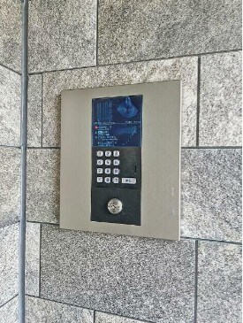 物件内観写真20　(モニター付きオートロックで防犯面も安心です！)