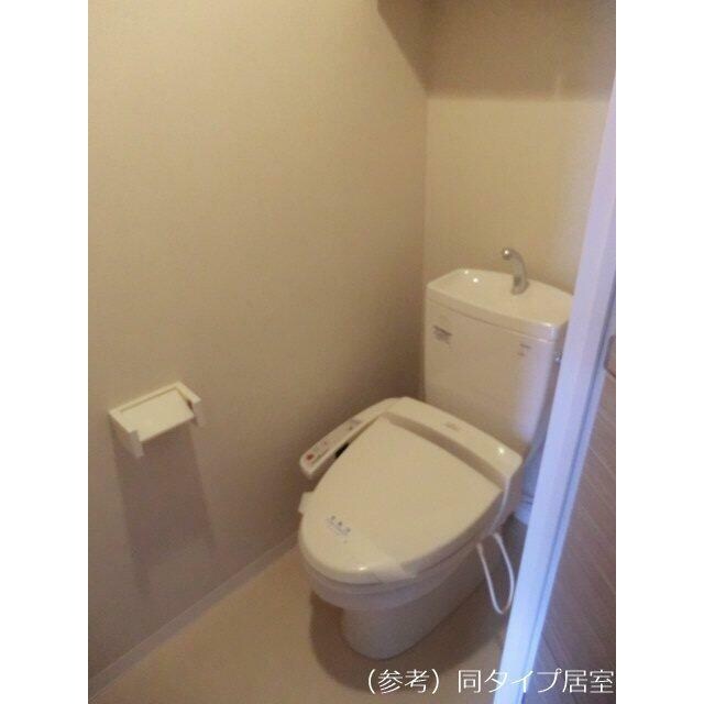 物件内観写真6　(温水洗浄便座。)