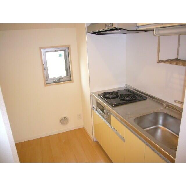 物件内観写真3　(システムキッチン。)