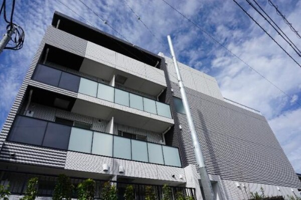 外観(鉄筋コンクリート造のがっちりとした建物。)