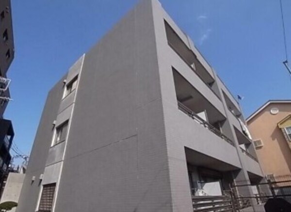 外観(鉄筋コンクリート造のがっちりとした建物。)