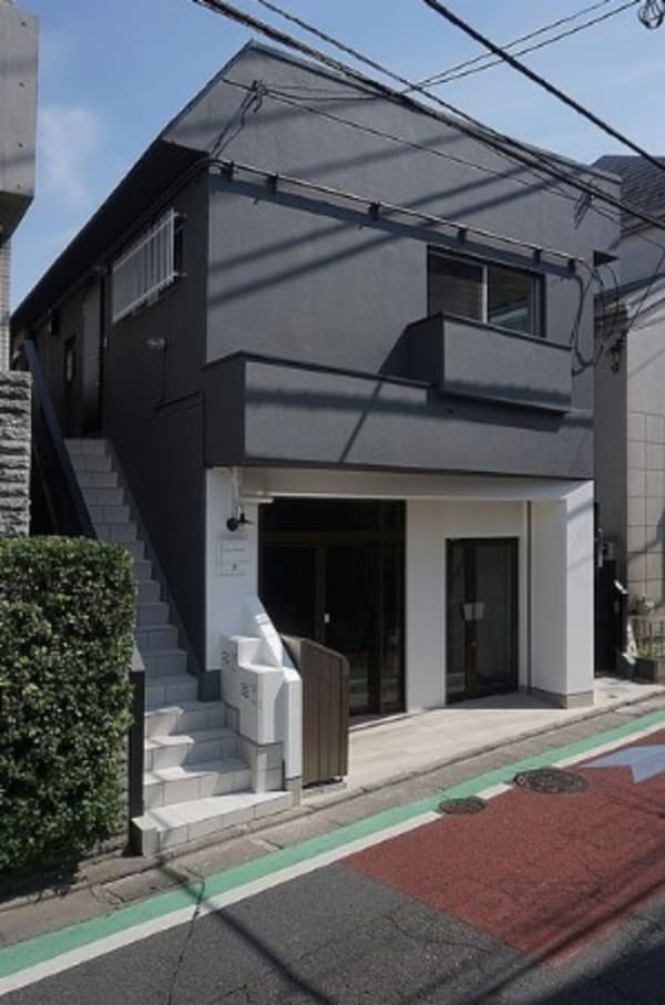 外観(鉄筋コンクリート造のがっちりとした建物。)