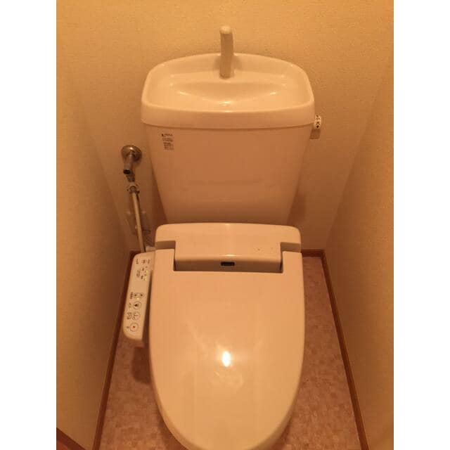 物件内観写真6　(温水洗浄便座。)