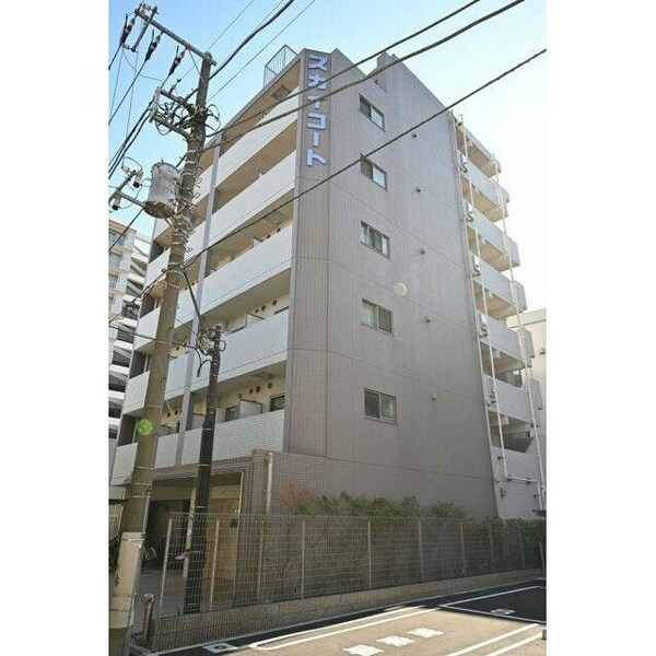 外観(鉄筋コンクリート造のがっちりとした建物。)