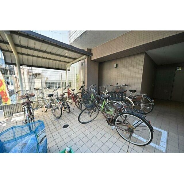 建物設備(駐輪場あり。)