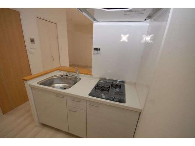 物件内観写真3　(システムキッチン)