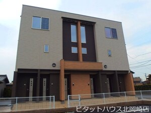 クリスタル　北郷外観写真