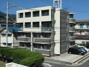 フォレスト中央外観写真
