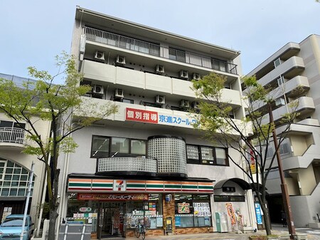ワイズビル外観写真