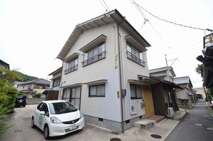 秋田貸家外観写真