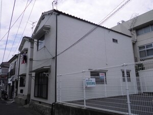 上本アパート東棟外観写真