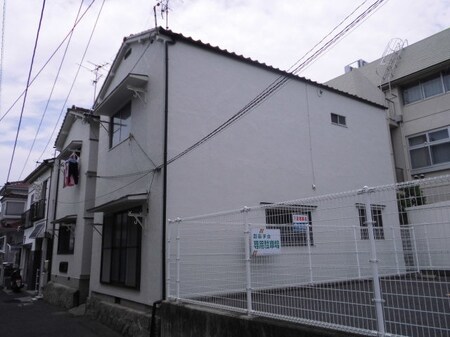 上本アパート東棟外観写真