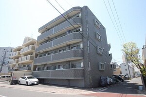 クレールIWAI外観写真