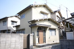 岡田貸家外観写真