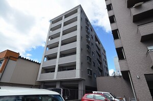 コンフォール空港通り外観写真