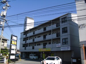 ツインズ大町II外観写真