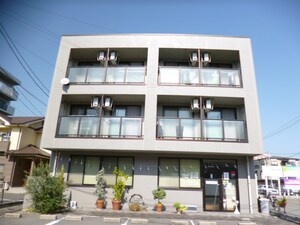 フィネス岡西外観写真