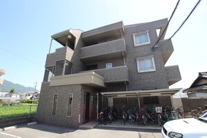 QUATRE SAISONS(キャトルセゾン)外観写真