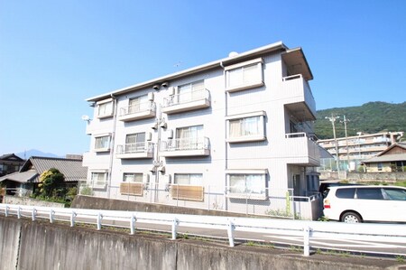 メゾン沖栄外観写真