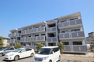 クレアシオン大町外観写真
