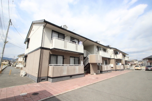 ファミール川本B棟