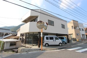 海田店舗付き住宅外観写真