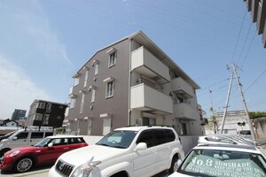 プルーニャ　C棟外観写真