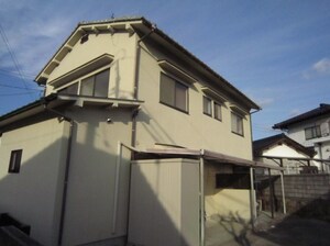 西川貸家二戸一外観写真
