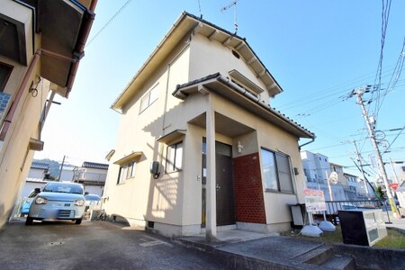 戸坂山崎町貸家外観写真