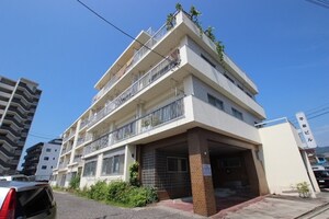 平岩ビル外観写真