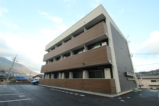 MOOREA伴東