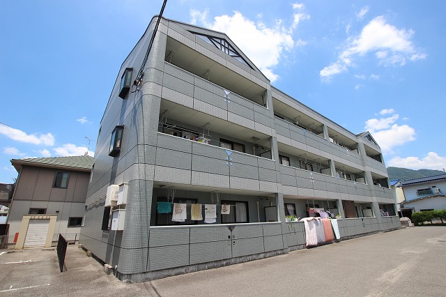 フォレストハイムD