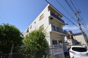 吉中マンション外観写真